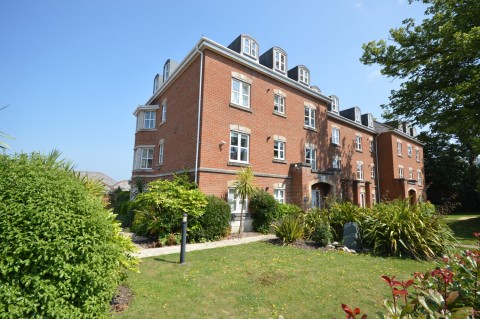 View Full Details for Exbury Court, Hillcroft Close, Lymington, Hampshire, SO41