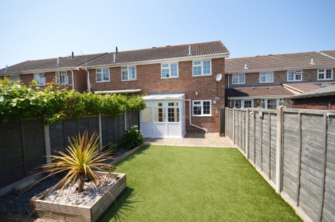 View Full Details for Samber Close, Lymington, Hampshire, SO41