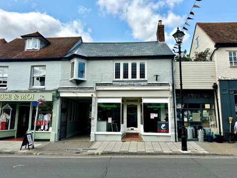 View Full Details for 26a St. Thomas Street, Lymington, Hampshire, SO41