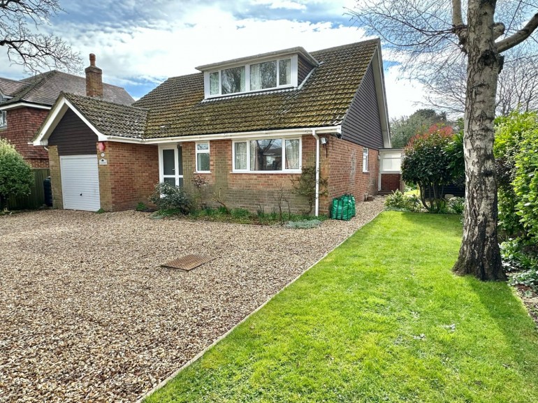 13 Manor Road, Milford on Sea, Lymington, Hampshire, SO41