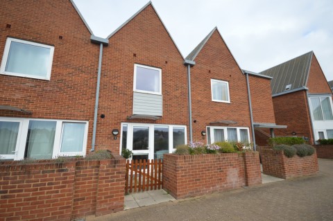 View Full Details for Ainslie Place, Lymington, Hampshire, SO41