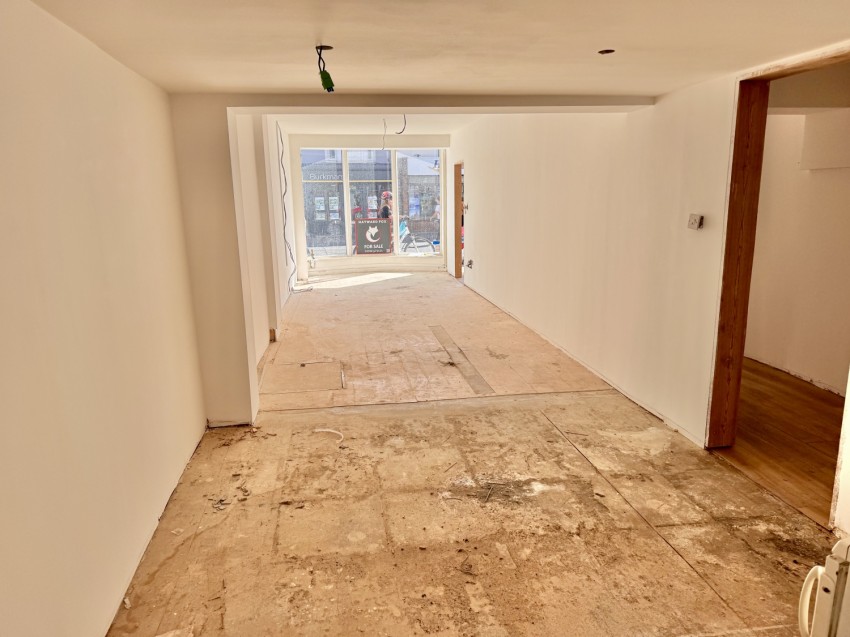 Images for 100 High Street, Lymington, Hampshire, SO41