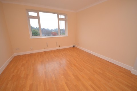 View Full Details for Solent View Court Milford Road, Lymington, Hampshire, SO41