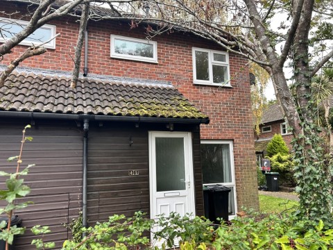 View Full Details for Bankview, Lymington, Hampshire, SO41 8YH