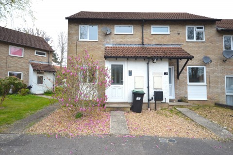 View Full Details for 15 Sarum Walk, Lymington, Hampshire, So41 8ya