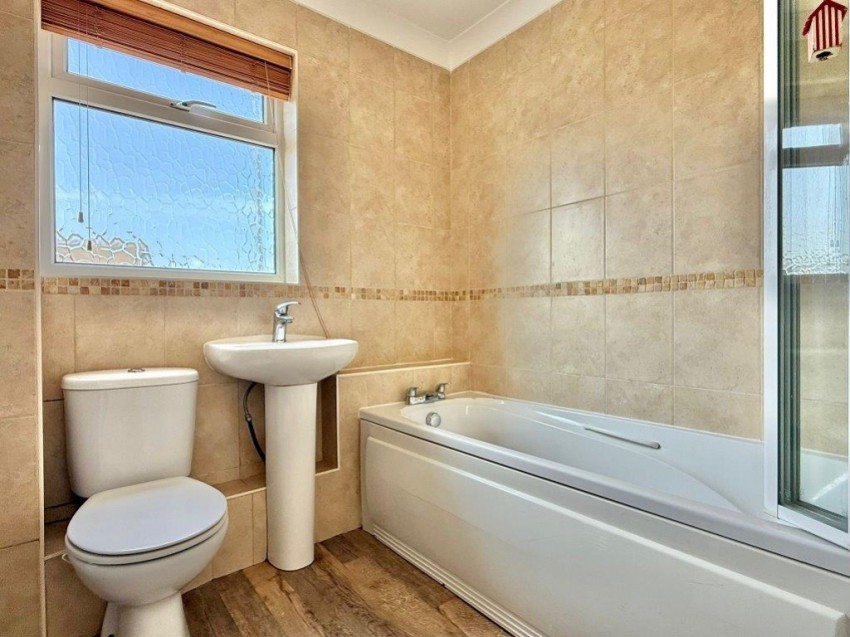 Images for Manderley, Sea Road, Milford On Sea, SO41 0PG