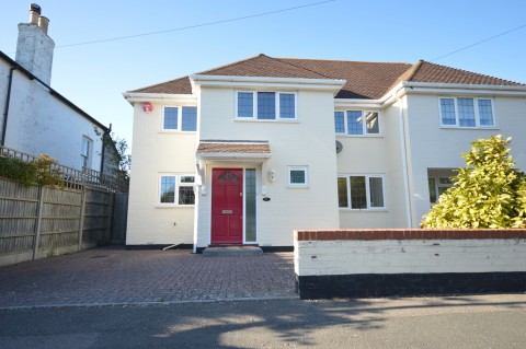 View Full Details for Stanley Road, Lymington, Hampshire, SO41 3SL