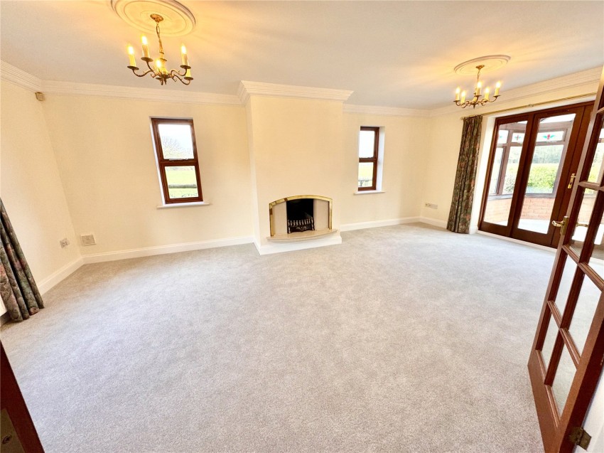 Images for Everton, Lymington