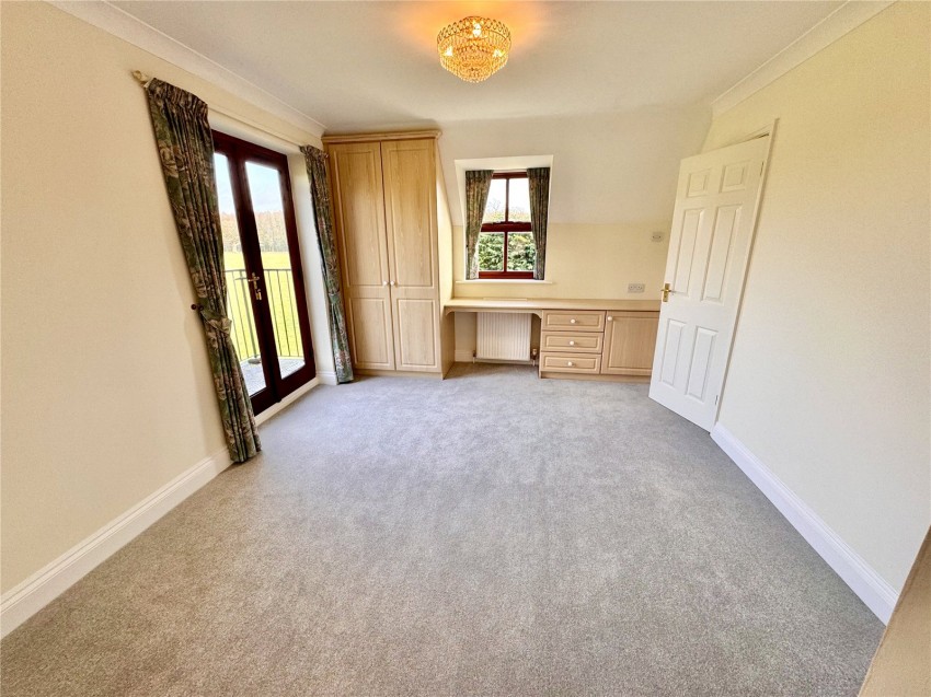 Images for Everton, Lymington