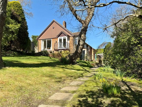 View Full Details for Milford on Sea, Lymington, Hampshire