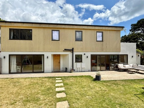 View Full Details for Milford on Sea, Lymington, Hampshire