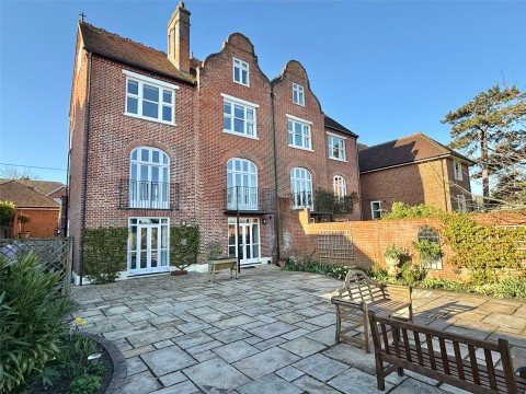 View Full Details for Milford on Sea, Lymington, Hampshire