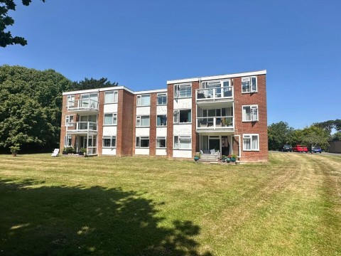 View Full Details for Milford on Sea, Lymington, Hampshire